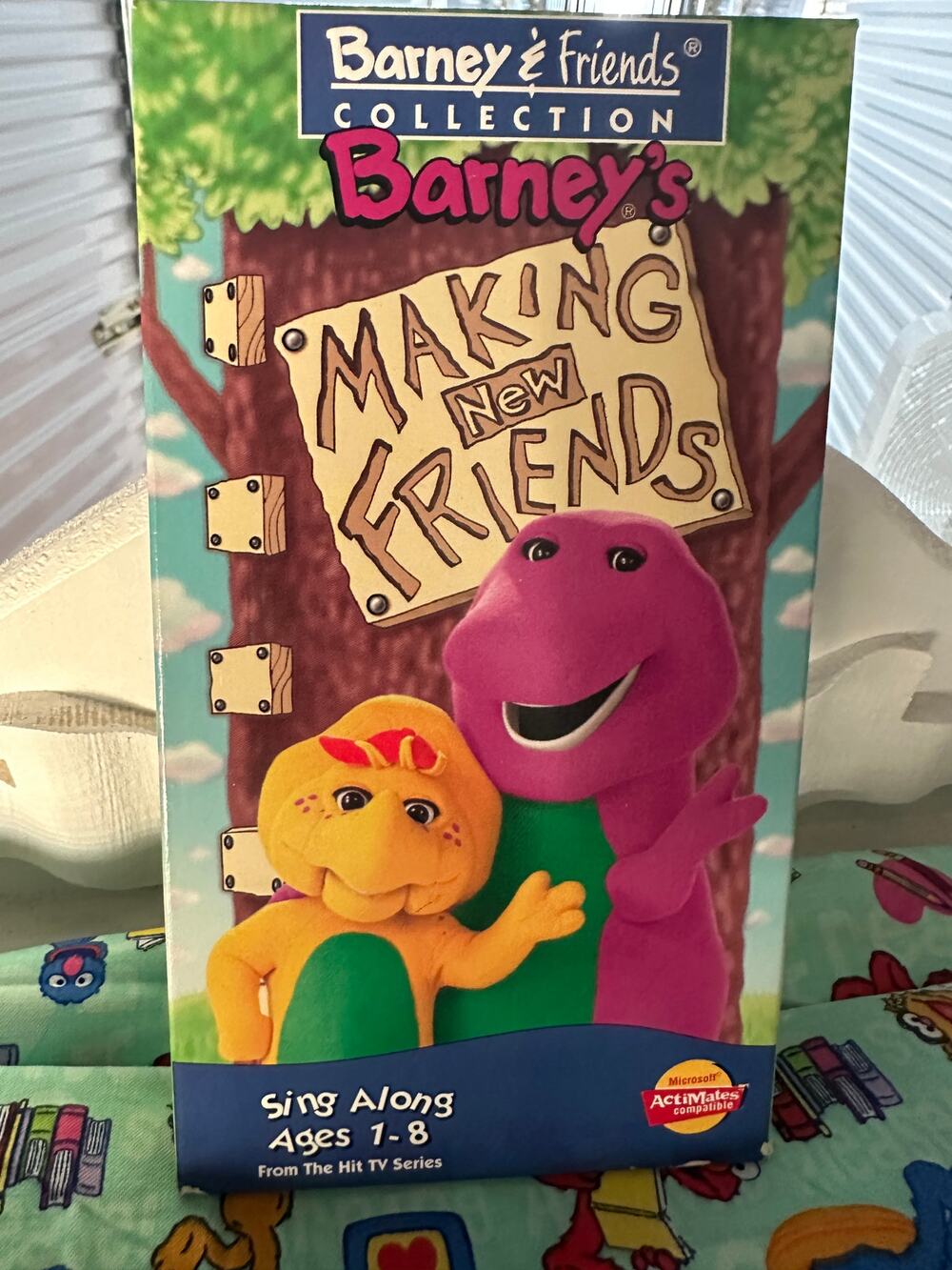 Barney Making New Friends